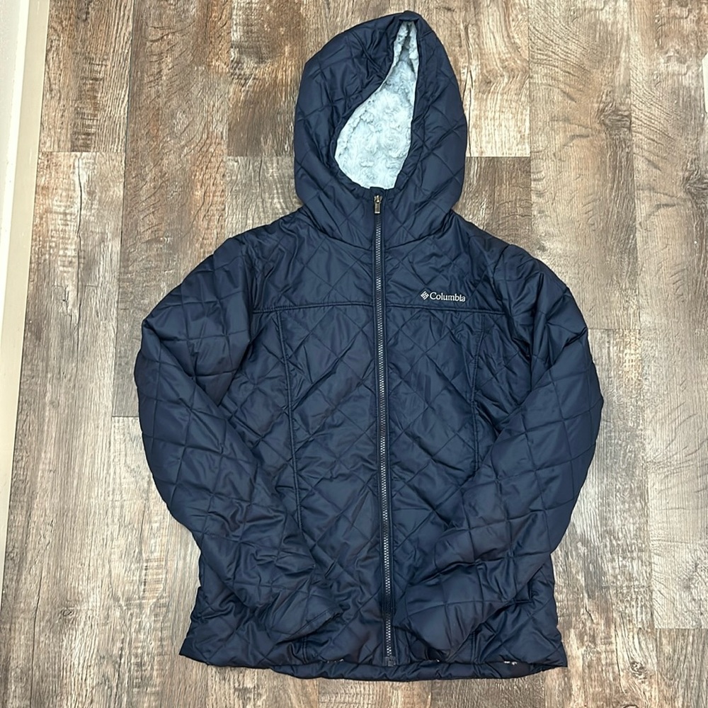 Columbia women’s quilted down puffer with fuzzy lining
